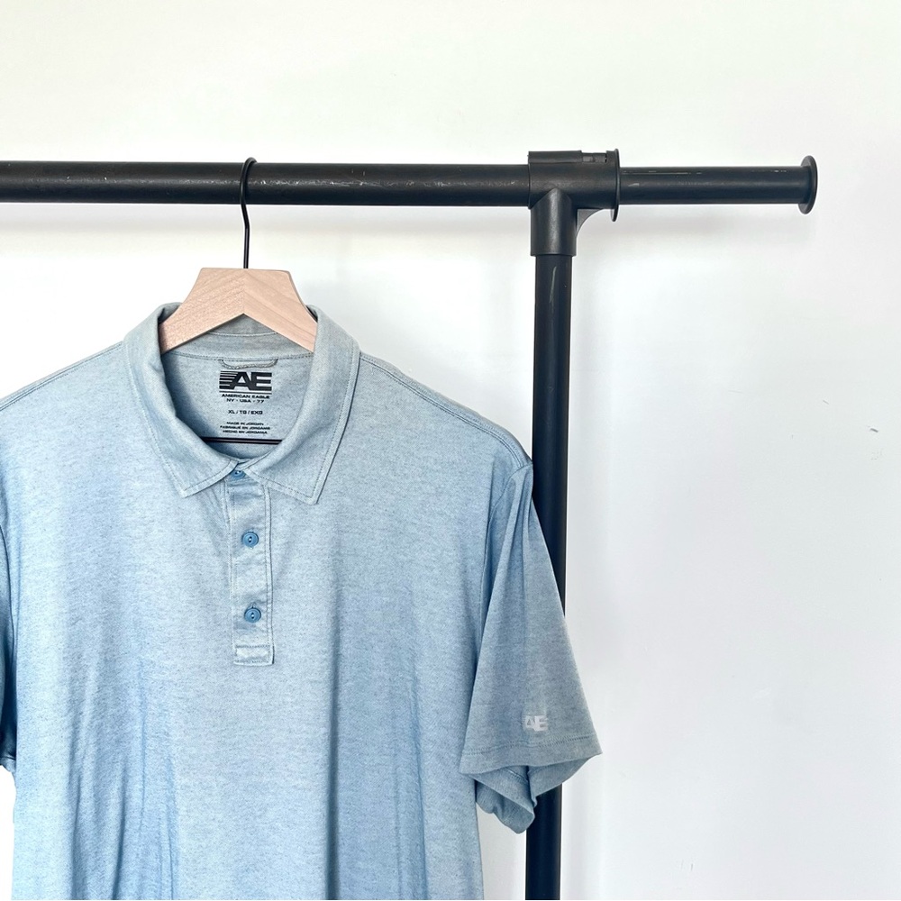 American Eagle Outfitters Lightweight Training Polo w/ Reflective Logo Men’s XL